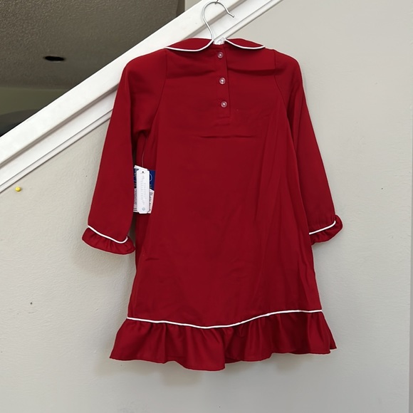 Edgehill Collection
Little Girls Family Matching Christmas Red Sleep Gown - Picture 6 of 9